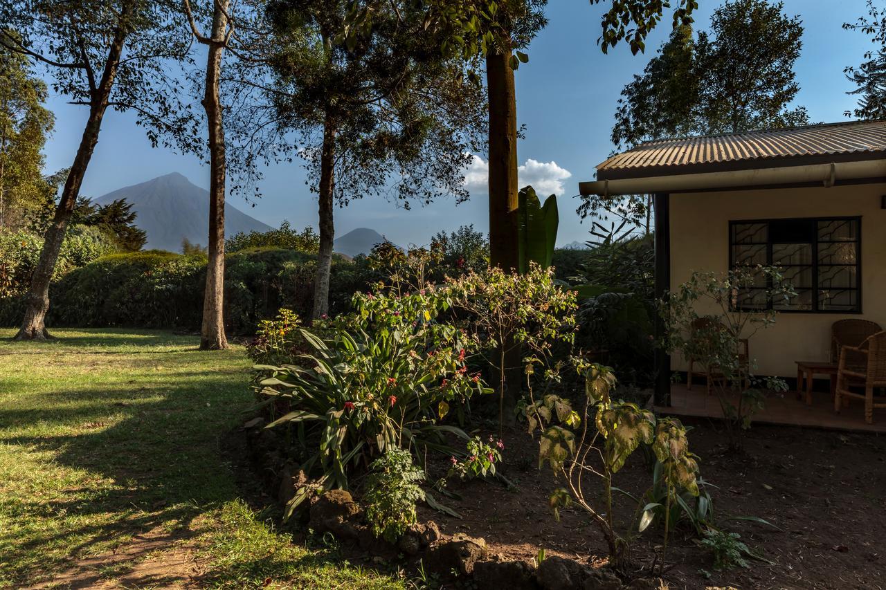 Travellers Rest Hotel Kisoro Bagian luar foto