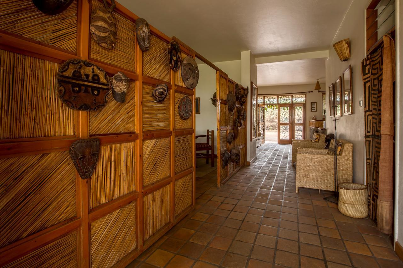 Travellers Rest Hotel Kisoro Bagian luar foto